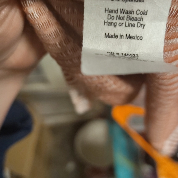 Woman's short sleeve top size L by W5 - Picture 3 of 3